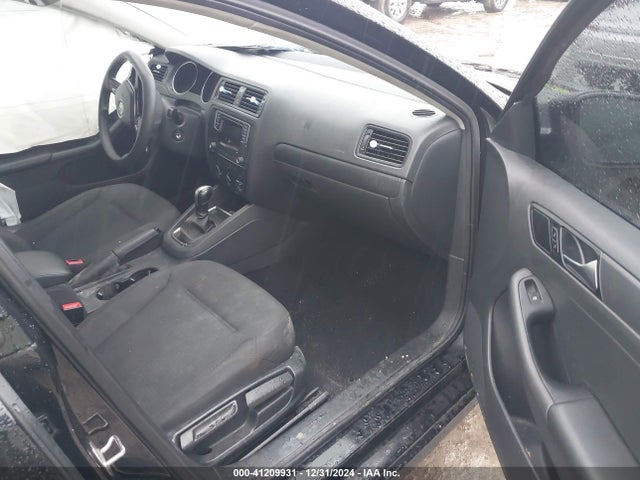 3VW267AJ3GM388028 Volkswagen JETTA S