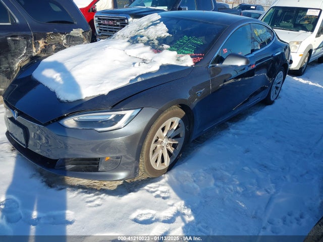 2017 TESLA MODEL S 5YJSA1E25HF204179 Photo 1
