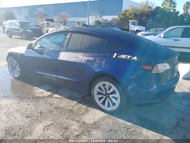 2022 TESLA MODEL 3 5YJ3E1EB6NF142571 Photo 2