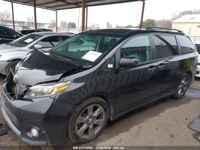 5TDXZ3DCXHS859969 Toyota SIENNA SE
