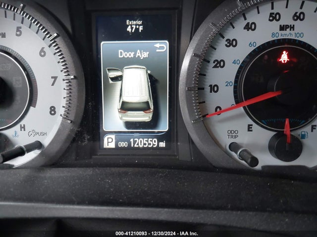 5TDXZ3DCXHS859969 Toyota SIENNA SE