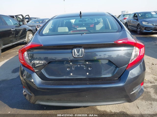 Honda CIVIC EX 2018 2HGFC2F72JH579878 Image 16