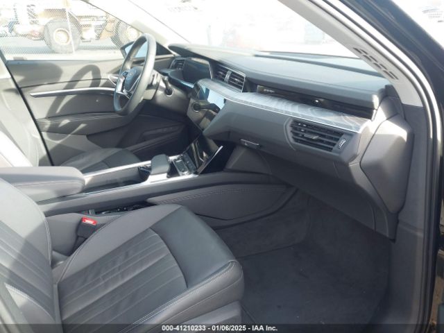WA14AAGEXRB022718 Audi Q8 E-tron Premium Quattro