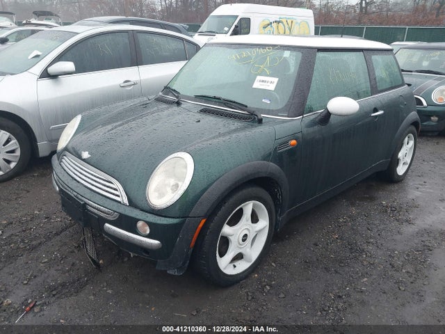 2002 MINI COOPER WMWRC33402TC34025 Photo 1