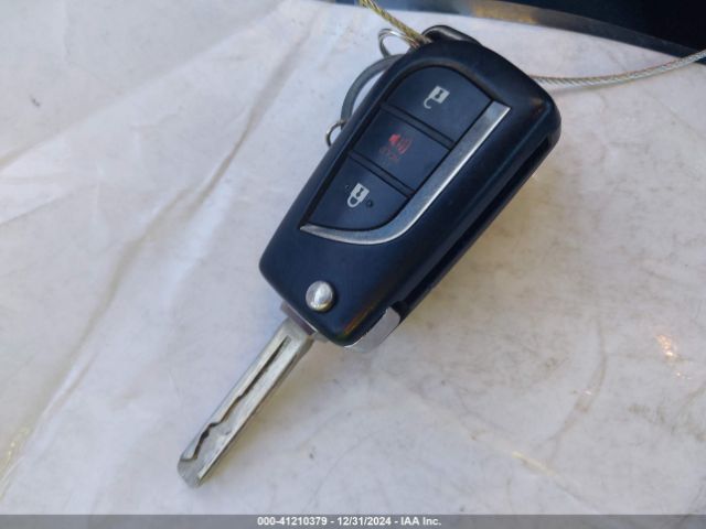 NMTKHMBX9JR040867 Toyota C-HR XLE