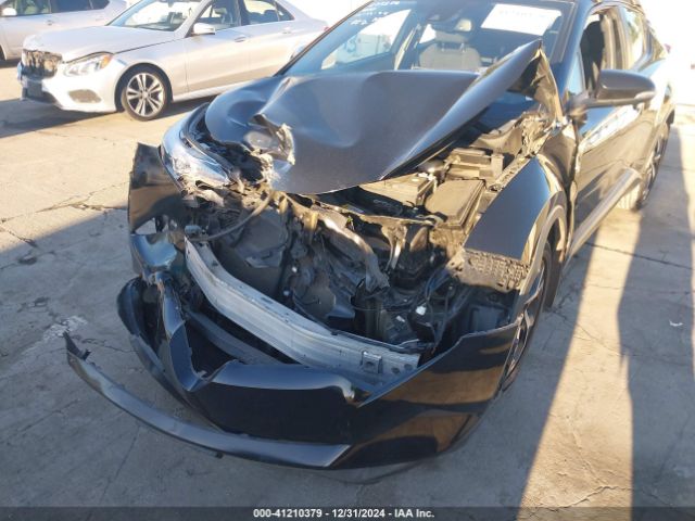 NMTKHMBX9JR040867 Toyota C-HR XLE