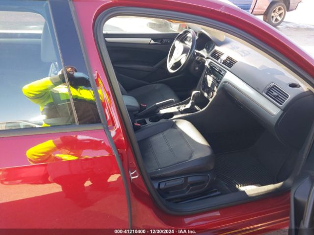 1VWAS7A38FC028049 Volkswagen Passat 1.8t Wolfsburg Edition
