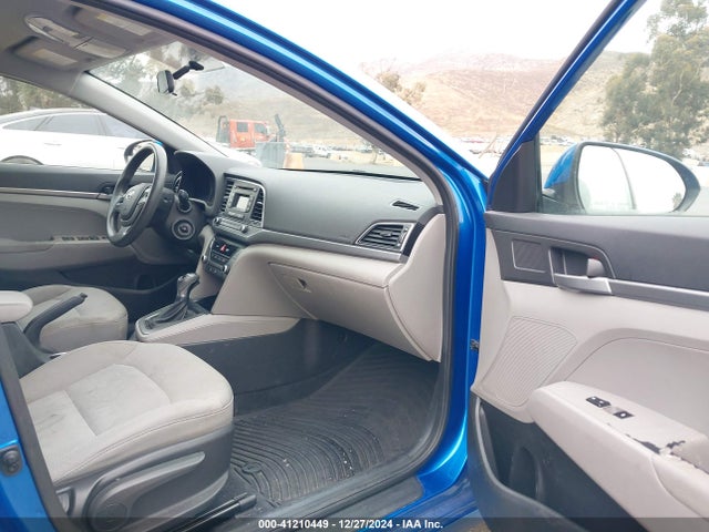 Hyundai ELANTRA SE 2017 5NPD74LF4HH125974 Image 5