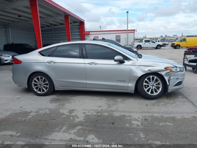 3FA6P0LU7HR118794 Ford Fusion Hybrid Se