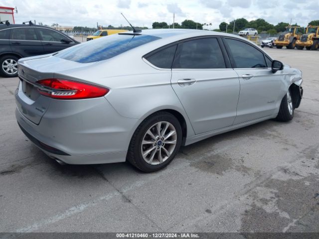3FA6P0LU7HR118794 Ford Fusion Hybrid Se