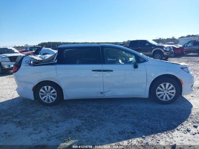 2C4RC1AG8LR139576 Chrysler Voyager L