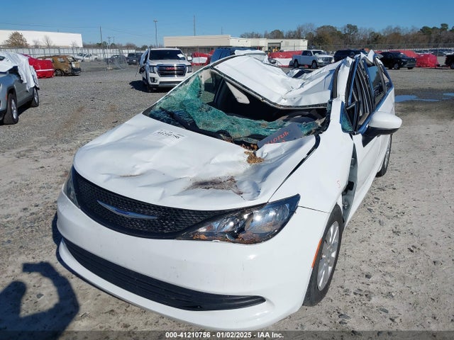 2C4RC1AG8LR139576 Chrysler Voyager L