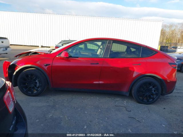 7SAYGDEE8RA254256 Tesla Model Y