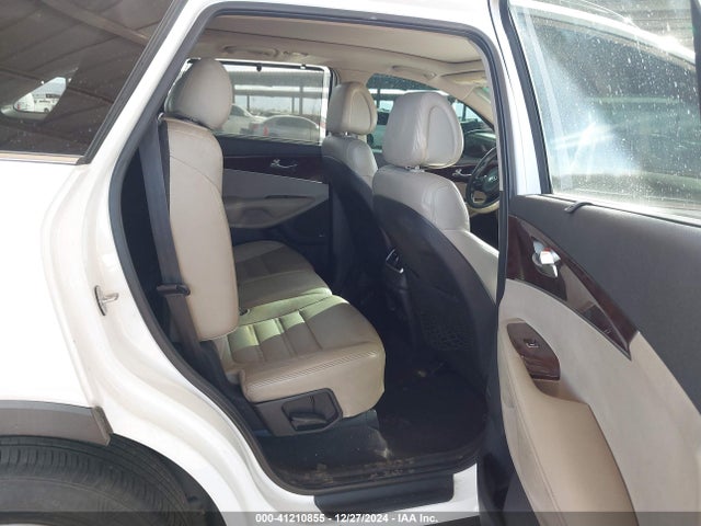 5XYPH4A53GG105242 KIA Sorento 3.3l Ex
