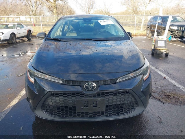 JTDEPMAE3NJ194494 Toyota COROLLA LE