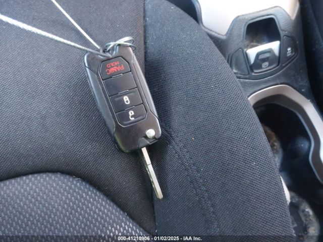 ZACCJABT0FPB45114 Jeep Renegade Latitude