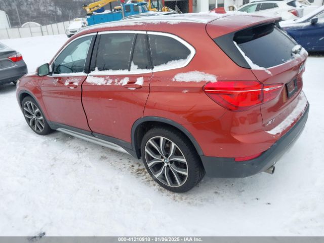 2018 BMW X1 WBXHT3C39J5L34987 Photo 2