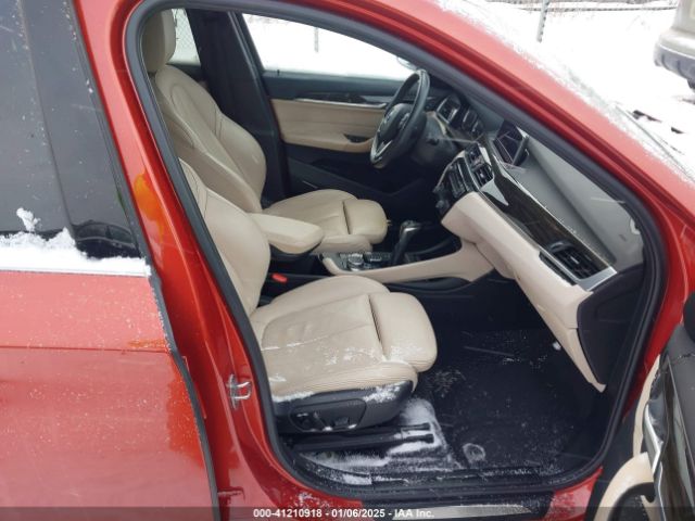 2018 BMW X1 WBXHT3C39J5L34987 Photo 4
