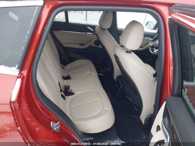 2018 BMW X1 WBXHT3C39J5L34987 Photo 7
