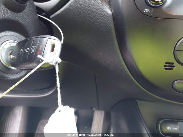 KIA SOUL + 2019 KNDJP3A58K7666027 Image 11