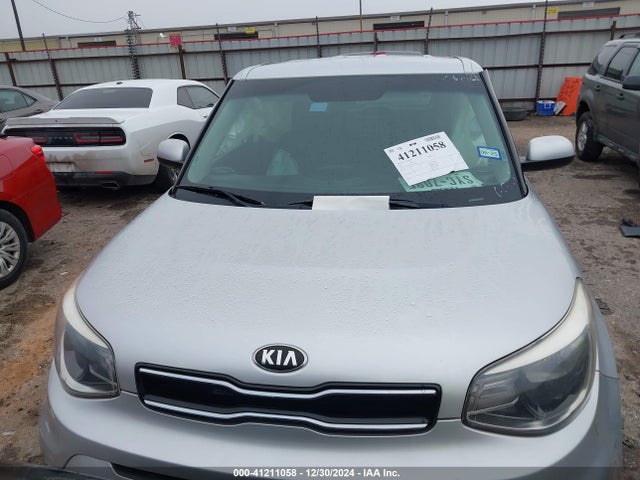 KIA SOUL + 2019 KNDJP3A58K7666027 Image 12