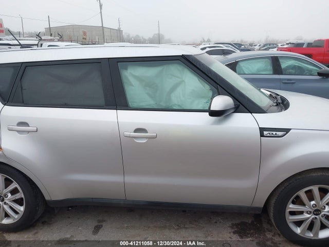 KIA SOUL + 2019 KNDJP3A58K7666027 Image 13