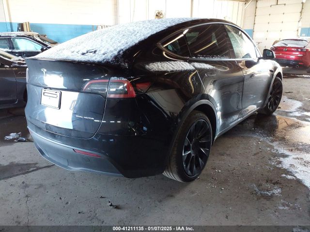 7SAYGAEE5PF935098 Tesla Model Y Awd/long Range Dual Motor All-wheel Drive