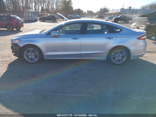 3FA6P0RU3FR245918 Ford Fusion Hybrid Titanium