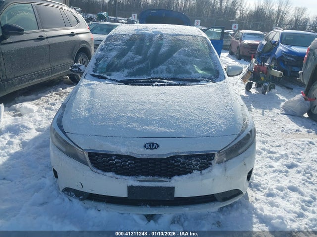 KIA FORTE LX 2018 3KPFK4A76JE236975 Image 13