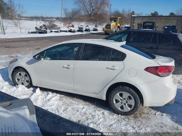 KIA FORTE LX 2018 3KPFK4A76JE236975 Image 15