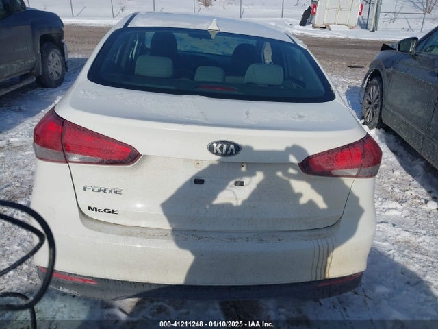 KIA FORTE LX 2018 3KPFK4A76JE236975 Image 17