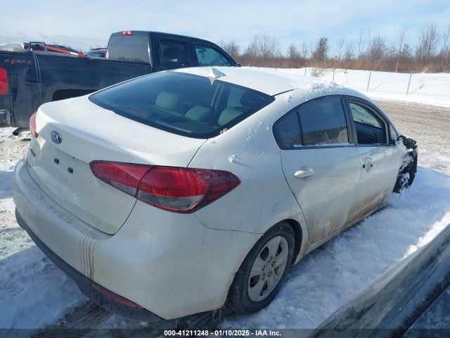 KIA FORTE LX 2018 3KPFK4A76JE236975 Image 4