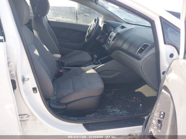 KIA FORTE LX 2018 3KPFK4A76JE236975 Image 5