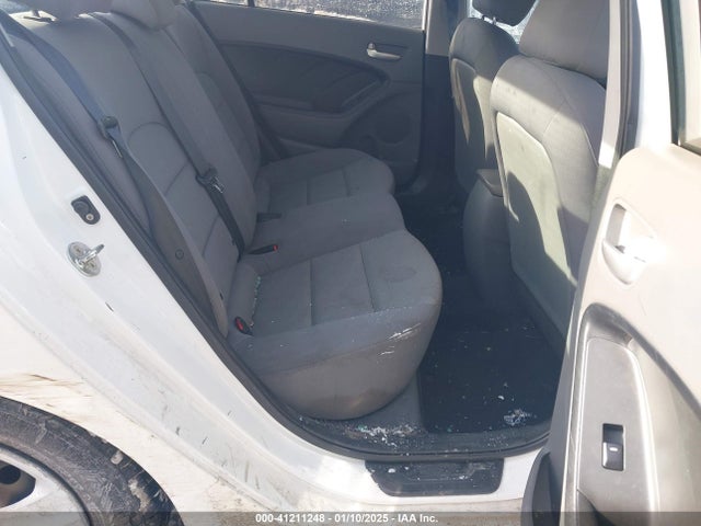 KIA FORTE LX 2018 3KPFK4A76JE236975 Image 8