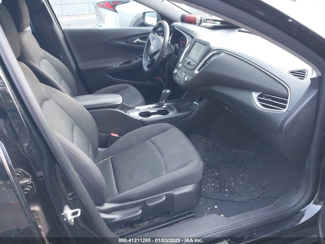 1G1ZE5ST5HF262420 Chevrolet MALIBU 1LT