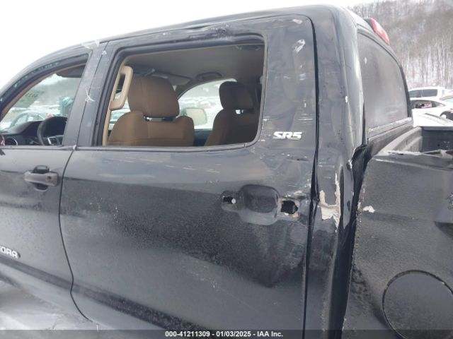 5TFDY5F18EX406534 Toyota Tundra Sr5 5.7l V8
