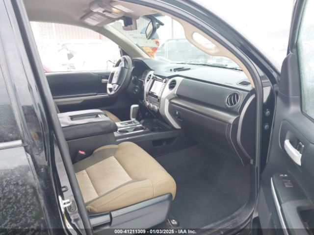 5TFDY5F18EX406534 Toyota Tundra Sr5 5.7l V8