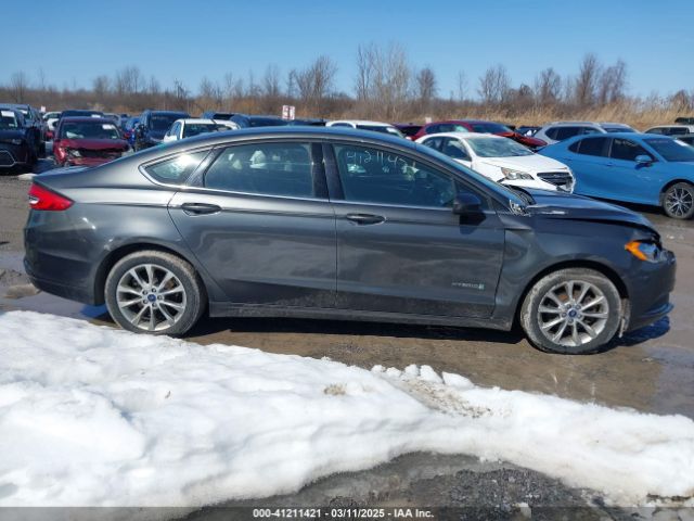 3FA6P0LU8HR304764 Ford Fusion Hybrid Se