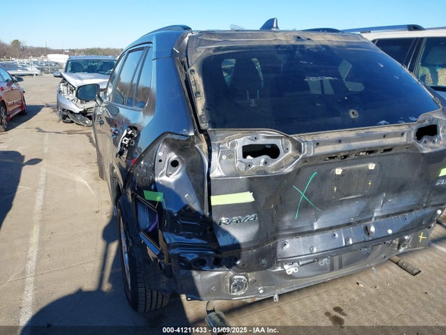 Toyota Rav4 Xle 2019 JTMW1RFV3KD034847 Image 18