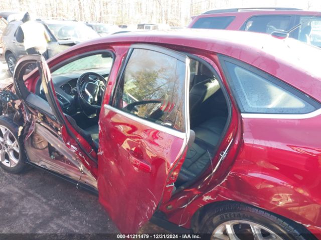 1FADP3J2XEL427230 Ford Focus Titanium