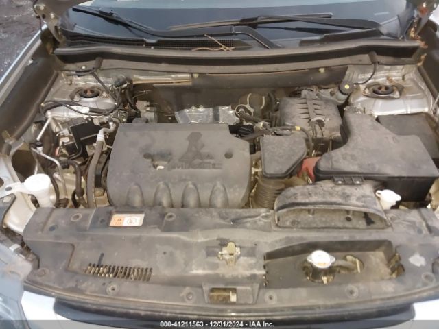 JA4AZ3A32JZ020973 Mitsubishi Outlander Se/sel