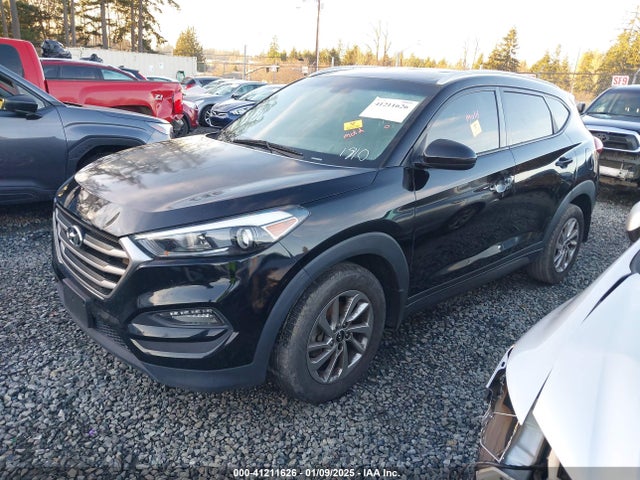 KM8J33A40GU041810 Hyundai TUCSON SE
