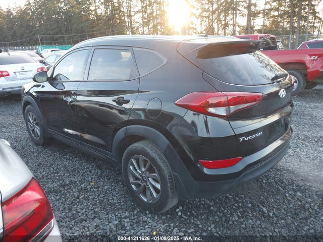 KM8J33A40GU041810 Hyundai TUCSON SE