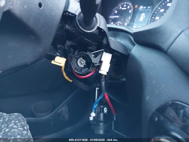 KM8J33A40GU041810 Hyundai TUCSON SE
