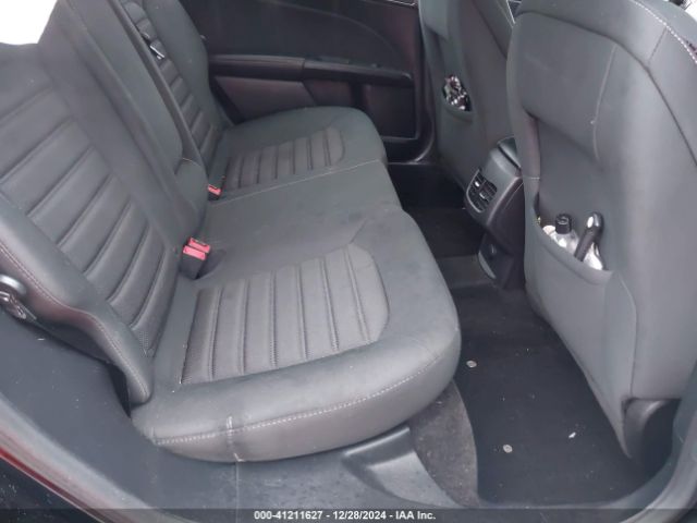 3FA6P0HD4JR237627 Ford FUSION SE