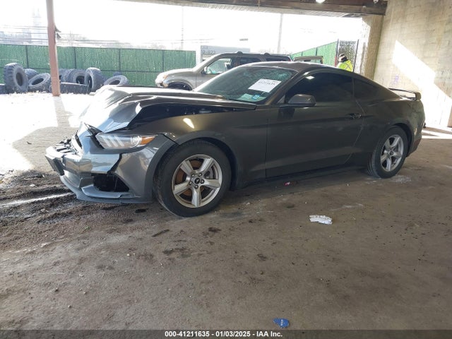 Ford Mustang V6 2015 1FA6P8AM9F5399823 Image 2