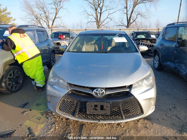 4T1BF1FK1FU099964 Toyota CAMRY SE