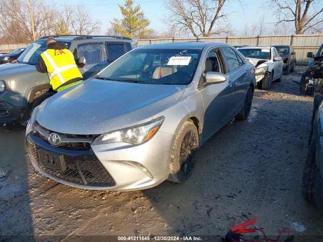 4T1BF1FK1FU099964 Toyota CAMRY SE