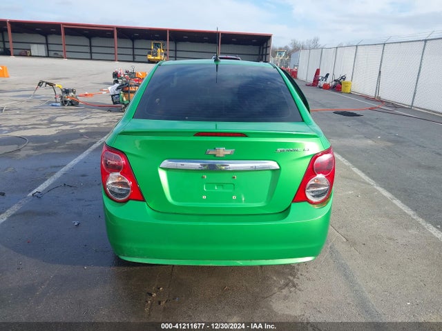 1G1JD5SH5E4228724 Chevrolet Sonic Lt Manual