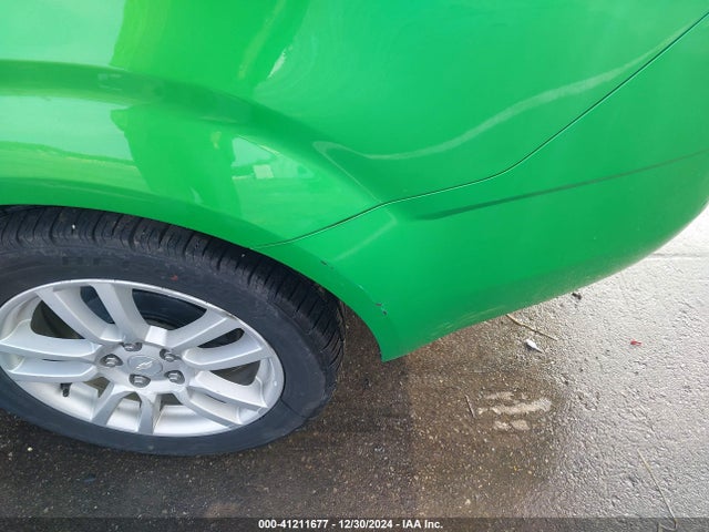 1G1JD5SH5E4228724 Chevrolet Sonic Lt Manual